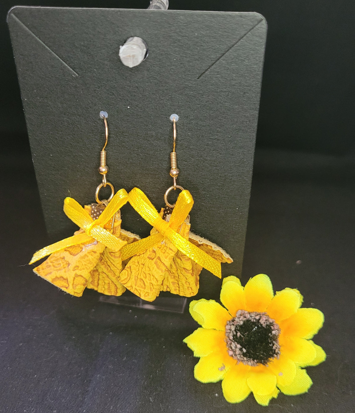Sunshine & Lace earrings
