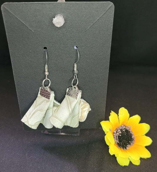 White rose earrings