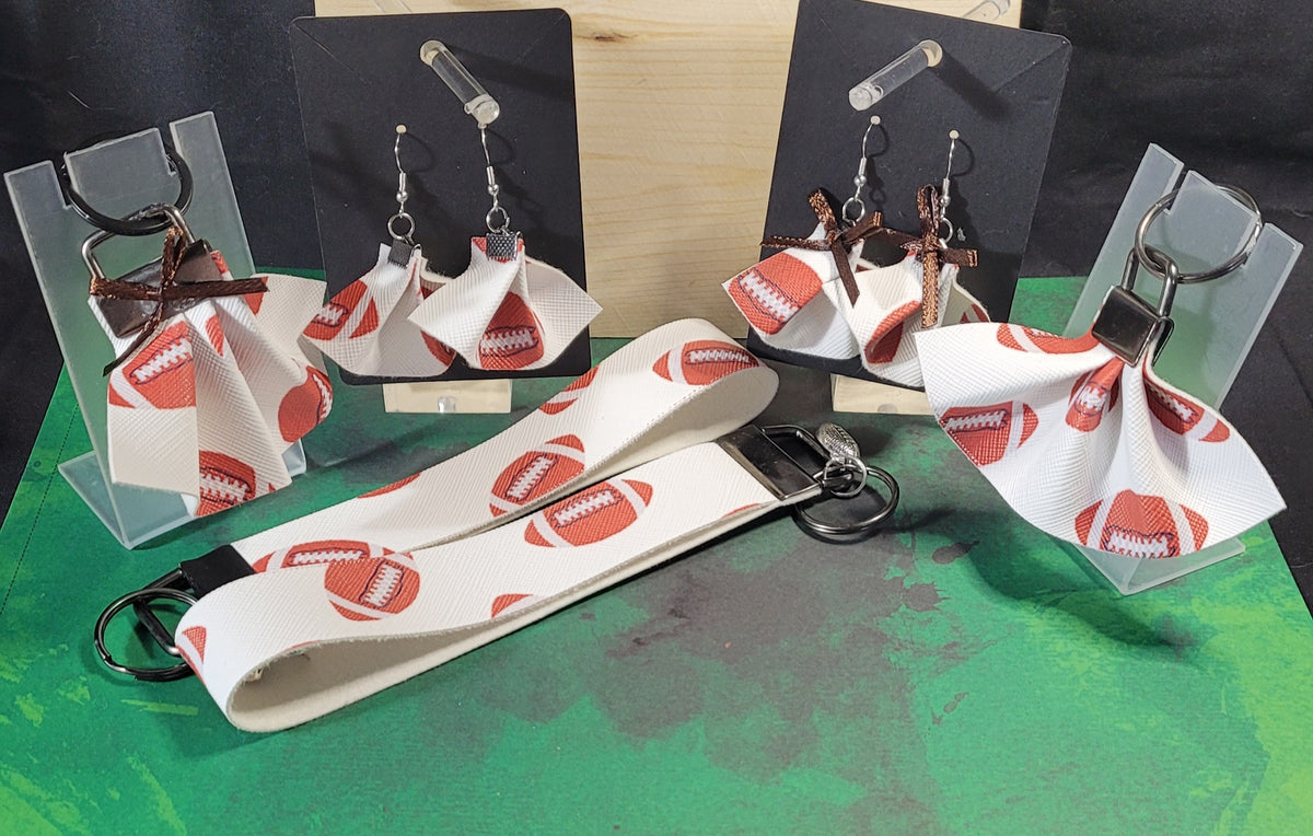 "HUT HUT HIKE" football themed set