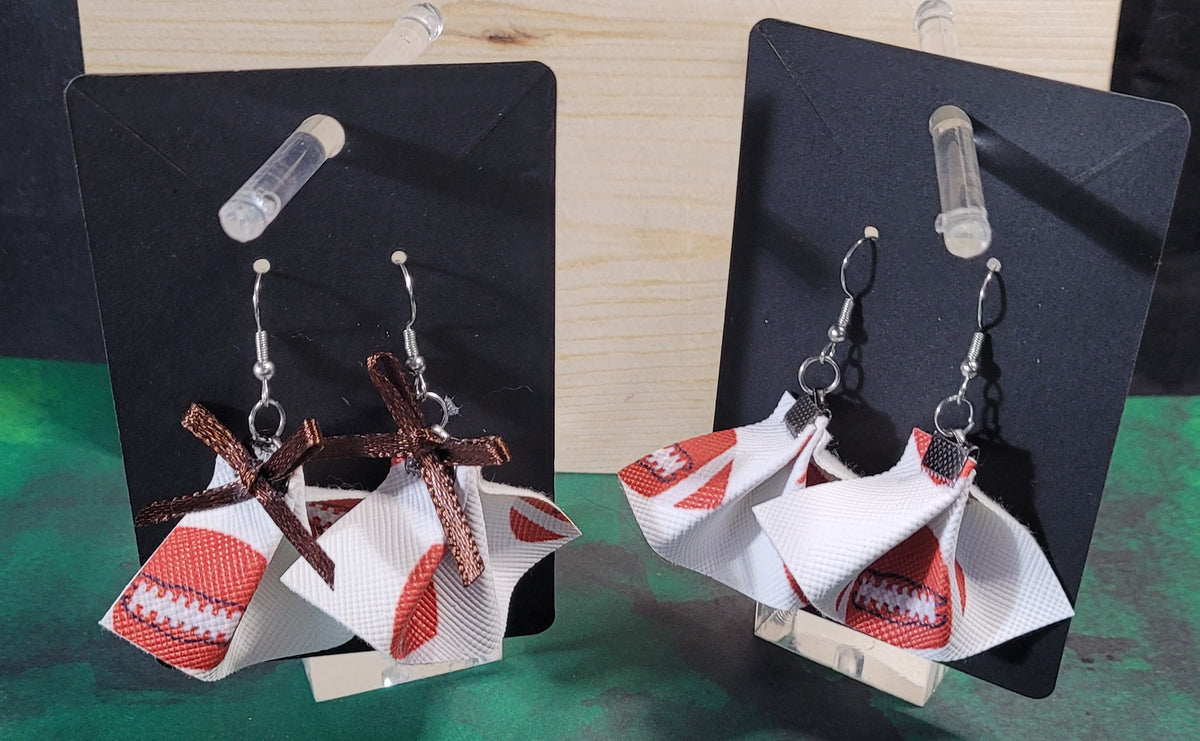 "HUT HUT HIKE" football themed set