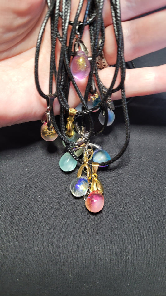 "Heartbroken" random necklace